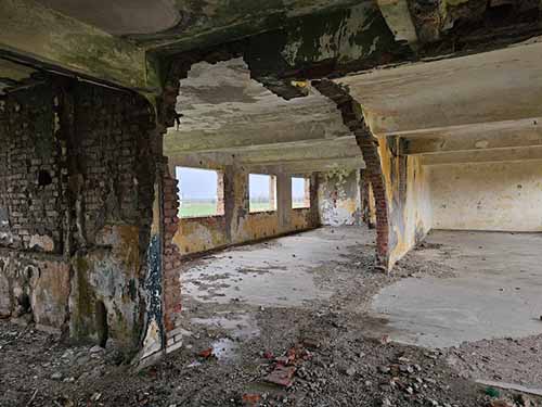 Руины тюрьмы «Остров12